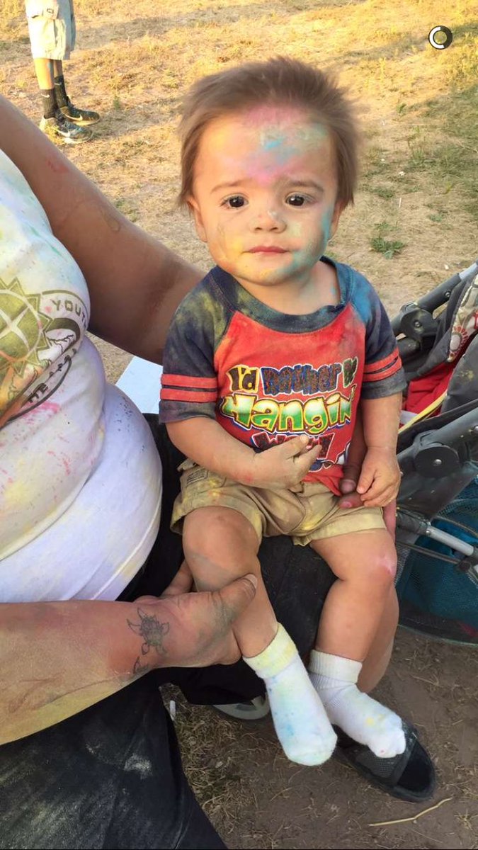 bdp_33's tweet image. Too cute for words #colorrun2017