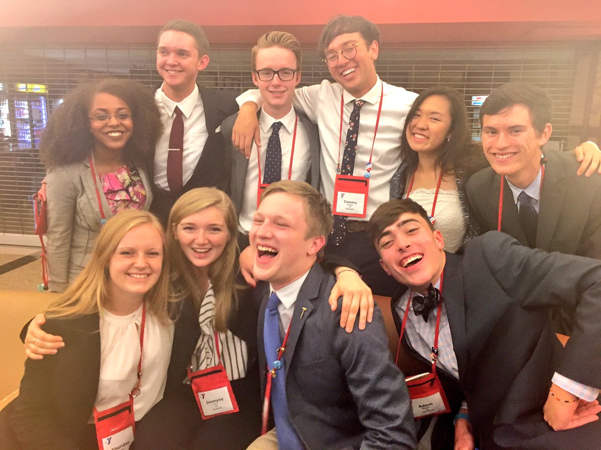tracykyymca's tweet photo. All smiles after the first day of competition at #NJC2017. We're loving our adventuring and our achieving. #KYlove 💗 https://t.co/ryTdgJZFrB