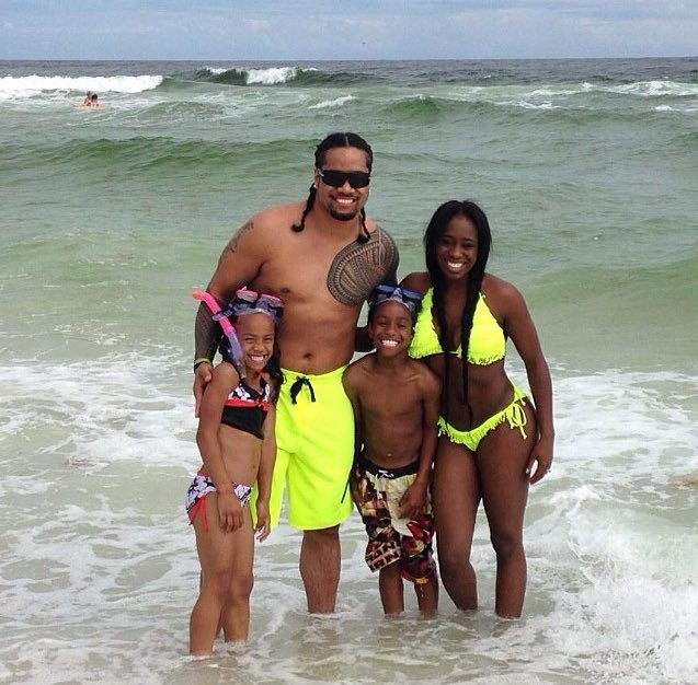 JaylaFatu's tweet image. Jayla fatu, my father is jimmy uso. Connections would be nice. #wwerp 

Like or retweet. Only if ya want to.💕