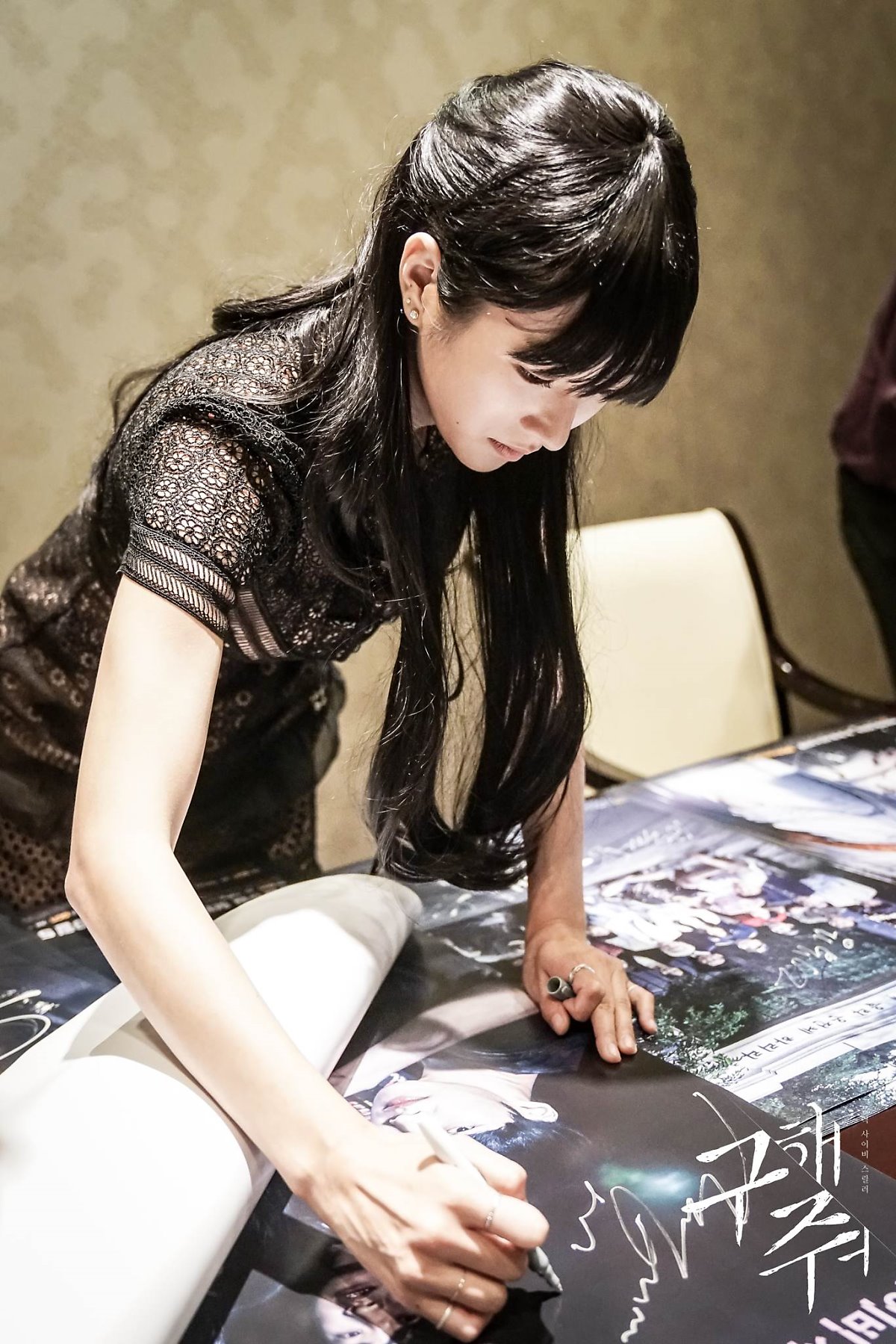 DGRzIPsUwAIBTXR.jpg:large