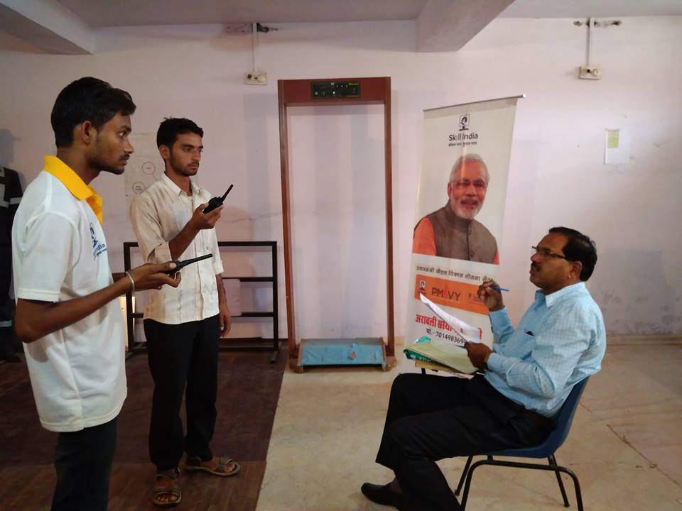 Premiershield77's tweet photo. Assessment @Arravalee01 for @SSSDC 7th batch #PMKVY,#ISupportSKillIndia, #SkillIndia,@NSDCIndia, @RajivPratapRudy, @MSDESkillindia https://t.co/3erfsM0QzA