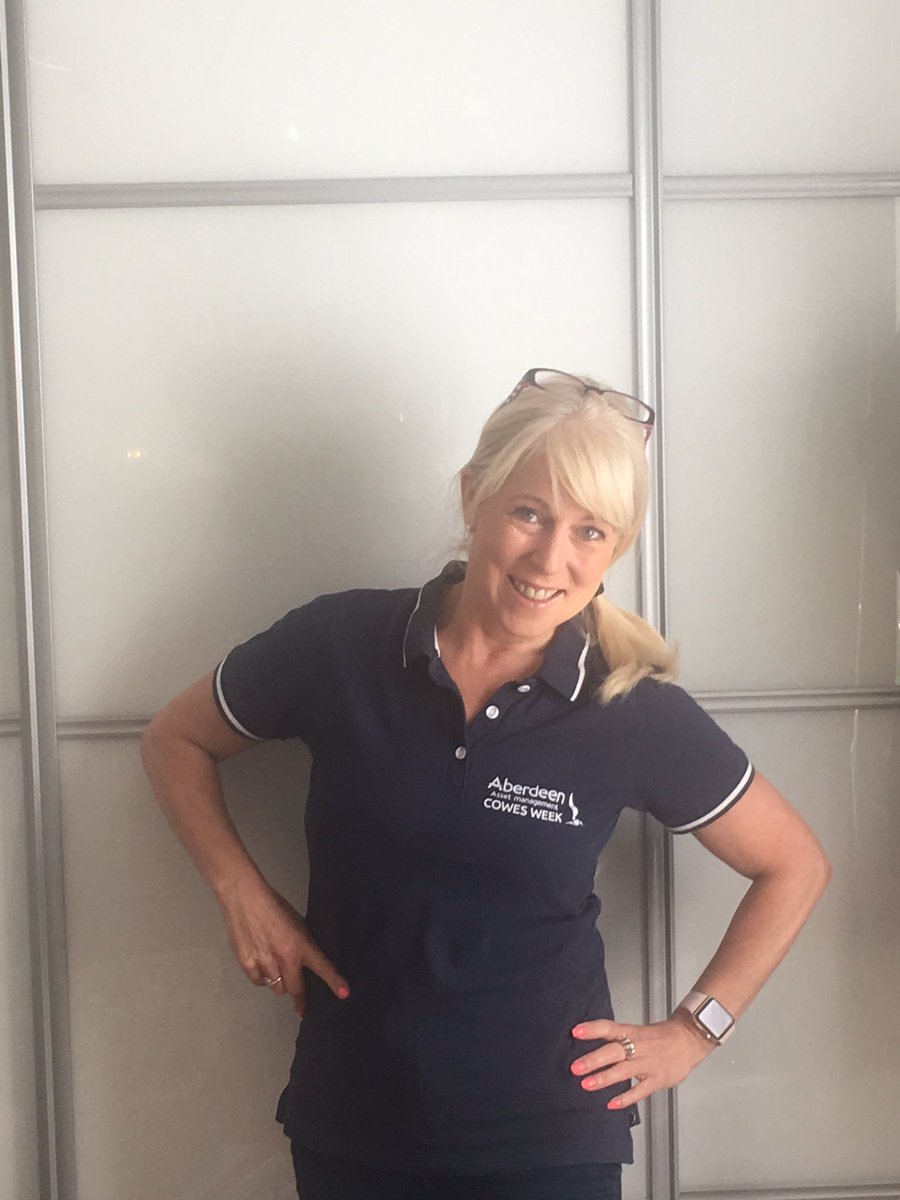 CryojuvenateUK's tweet image. Ruth in her #CowesWeek2017 top 😜💪🏻 
#cryoteam #enjoysailing