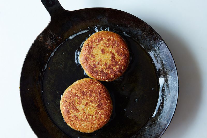RecipesHeaven's tweet photo. The Meatless Burger Coming to a Grocery Store Near You - https://t.co/th4RMwVTou #Pies #recipes https://t.co/Dd0nzHr2B9