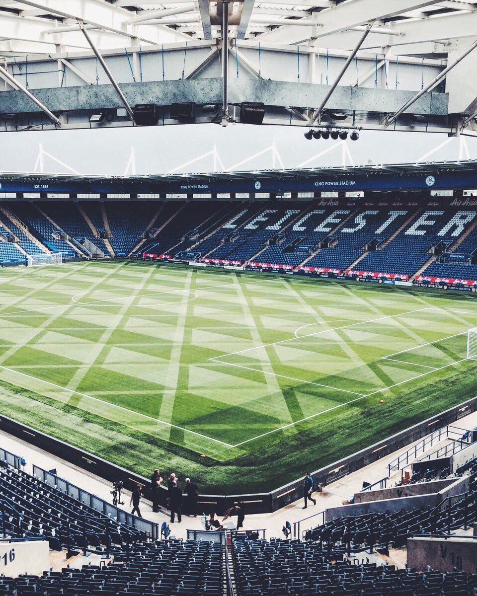 easyodds's tweet photo. Pitch patterns and designs will no longer be allowed in the Premier League. The #LCFC groundsman won't be happy with that! https://t.co/XBzt5hzIwu