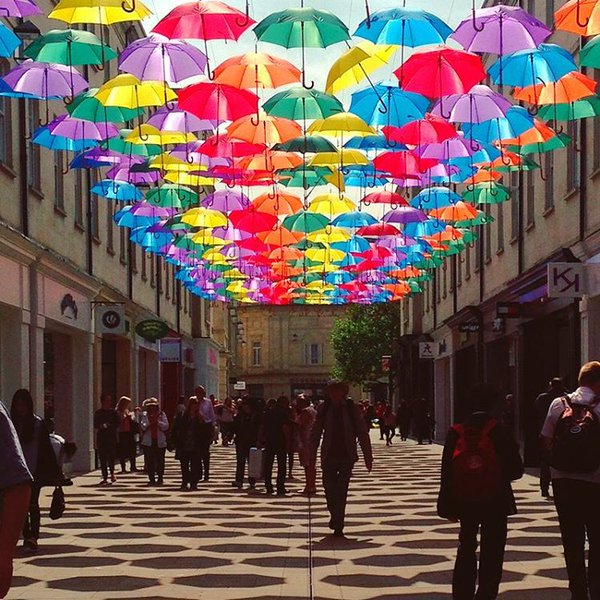 BathVisitor's tweet photo. Don't let the rain in #Bath put you off visiting this amazing city.  Plenty of fab restaurants and venues to seek cover! #bathvisitor https://t.co/MdTK0cBHKV