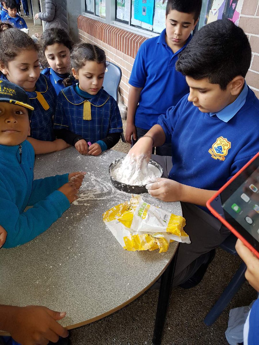 belinda_giudice's tweet image. Thank you for the opportunity @HPPSLakemba for @CanterburyBoys to lead Science mini-makers with your students. We had a great day! #EdWeek17