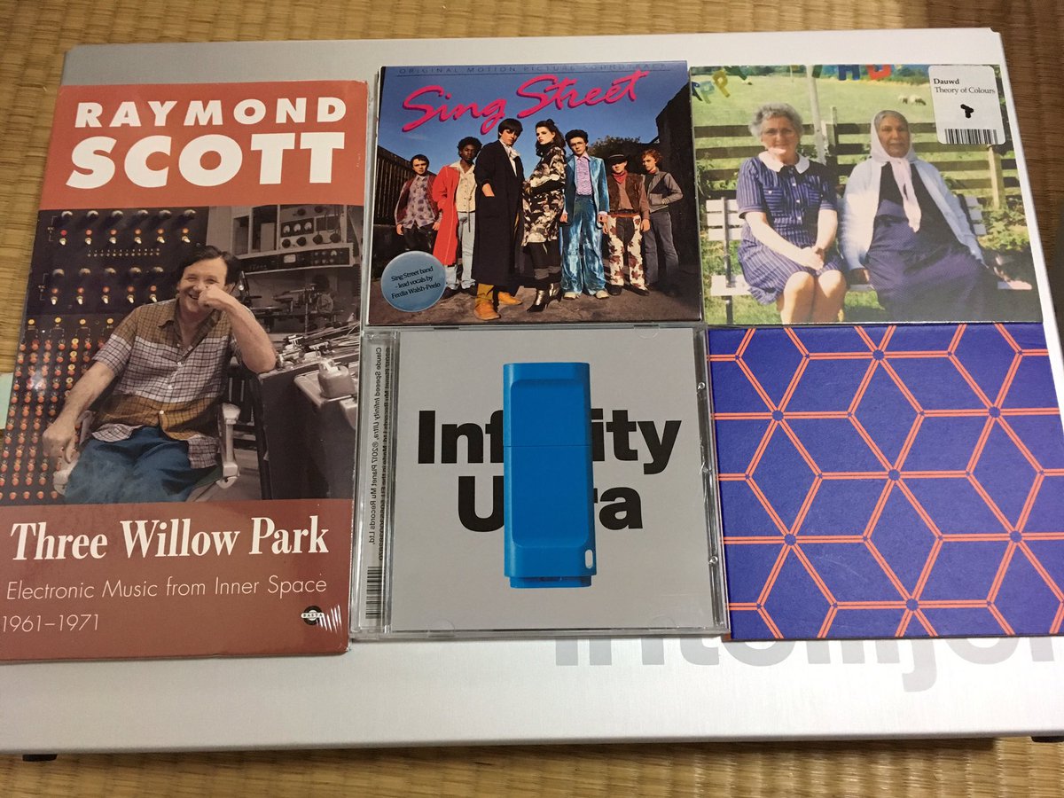 Hachio3000's tweet photo. 真夏のススメ。
#Dauwd
#SingStreet
#Saagara
#ClaudeSpeed
#RaymondScott https://t.co/y8YASk0ldo
