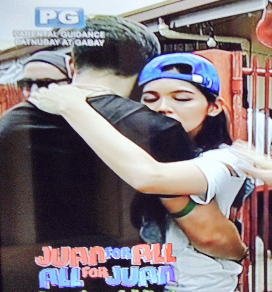 herstoryRS's tweet photo. SHUTAENAMEZ 😭😭😭😭😭😭😭 AT HOME IN HIS ARMS PAMYU ALL 😭😭😭💛💛💛💛

📸 @bankingonkismet #ALDUB107thWeeksary https://t.co/Oq9B1ApgTY