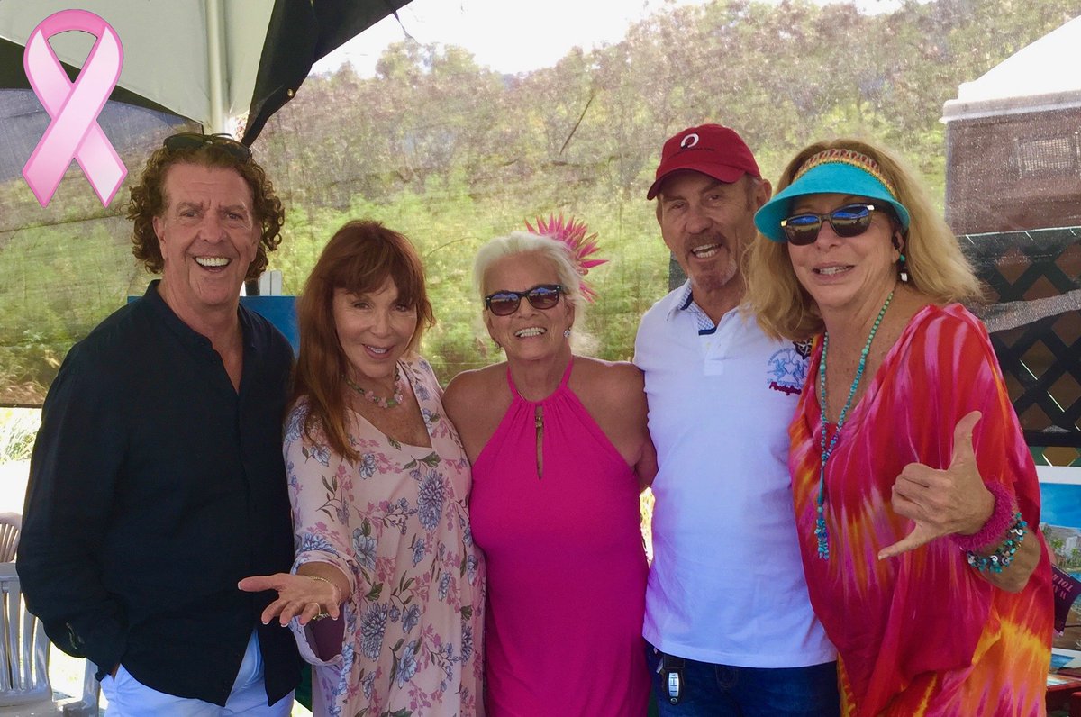 DarynHinton's tweet photo. Enjoying the Pink Wahine Honolulu Polo 4 A Cure Charity Event in Waimanalo with Ms. Hawaii throwing out the game ball 😍 https://t.co/oD6KSGufVZ