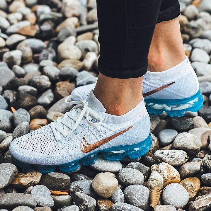 vapormax explorer light