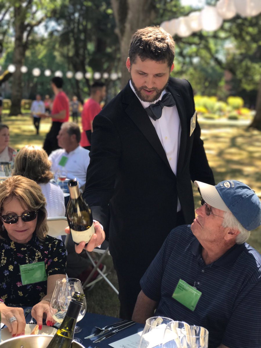IPNC's tweet photo. What a weekend it was! Thank you to all the wineries and chefs, our beloved customers, and volunteers. We'll see you all in 2018! #IPNC2017 https://t.co/kHOmupamQO