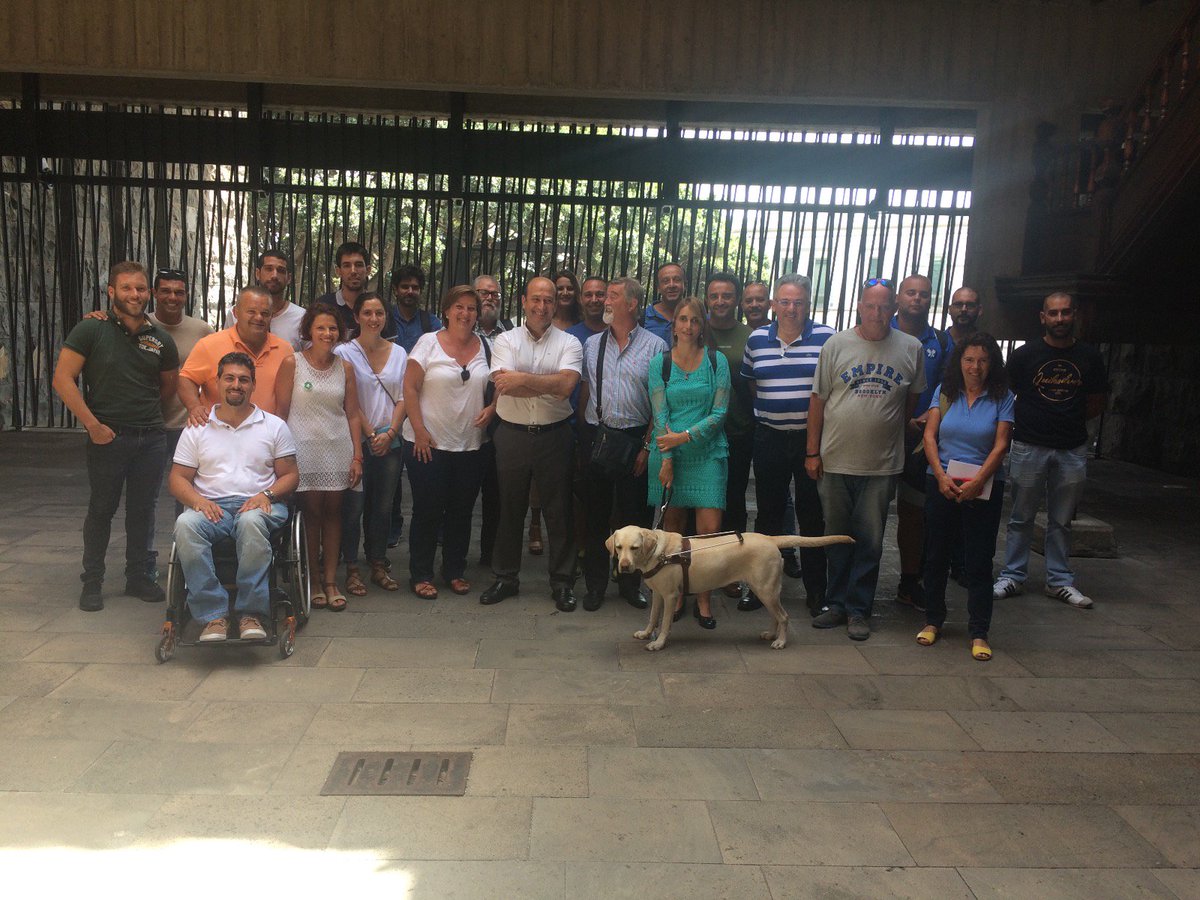 CDSTenerife's tweet photo. #inclusion #Deportes 
Reunión y debate sobre deporte adaptado e inclusivo
https://t.co/LsZwRmsM4h https://t.co/eHTK0ol9gF