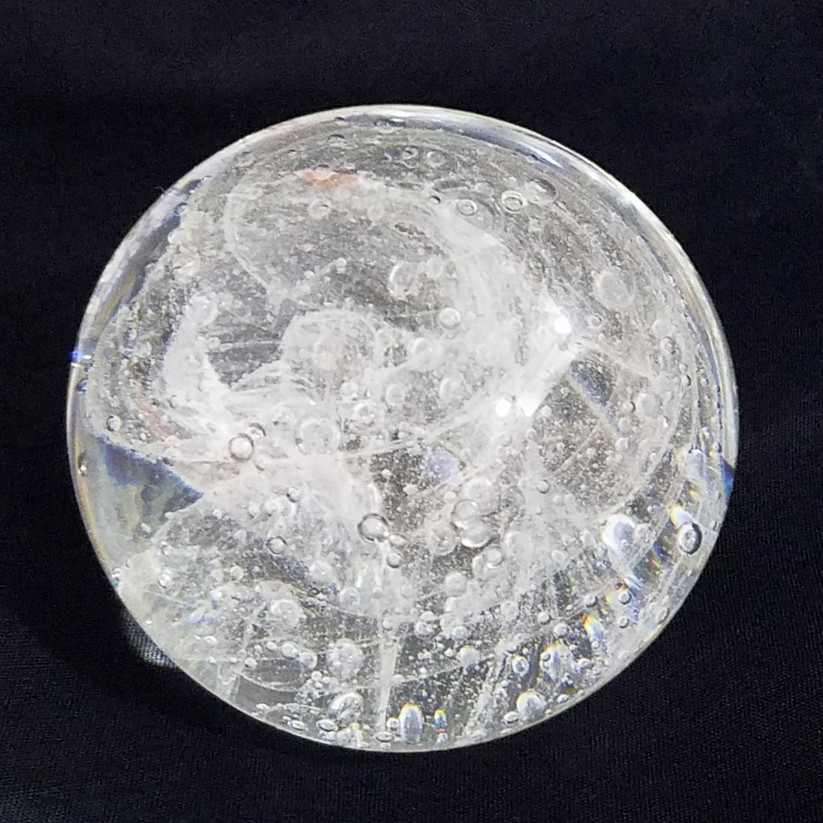 abitofvintage's tweet photo. Robert #Deeble #Tornado Swirl #Paperweight Studio Art Glass https://t.co/vGoQXz1RK1 https://t.co/K21tLJHaan