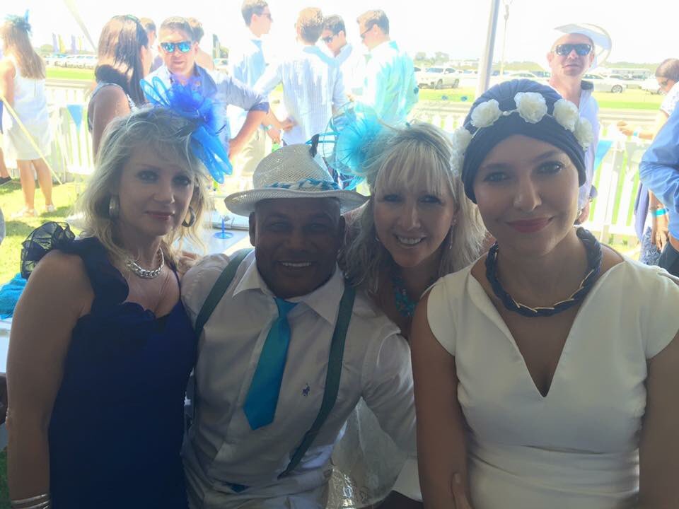 LynnNagel1's tweet photo. #TBT to such an amazing day @LQPCT picture taken with @chestermw11 #MariaWilliams @liezelv precious memories 💕💕💕 https://t.co/zAsHQ5pEtr