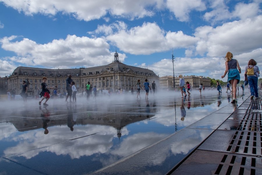 technideal's tweet photo. Bordeaux le miroir d'eau https://t.co/f0JXgzibsV