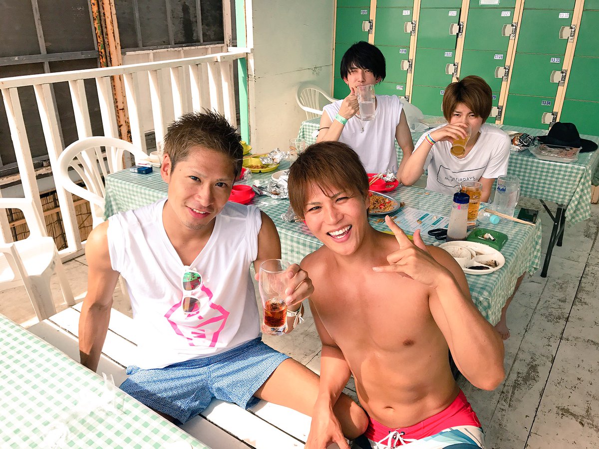 Beachhousea En Twitter Bar Az御一行様がbbqでご来店 田中大地さんありがとうございます イケメンでしたっ Beachhousea Bar Az 田中大地 江ノ島 湘南 海の家 Summer q