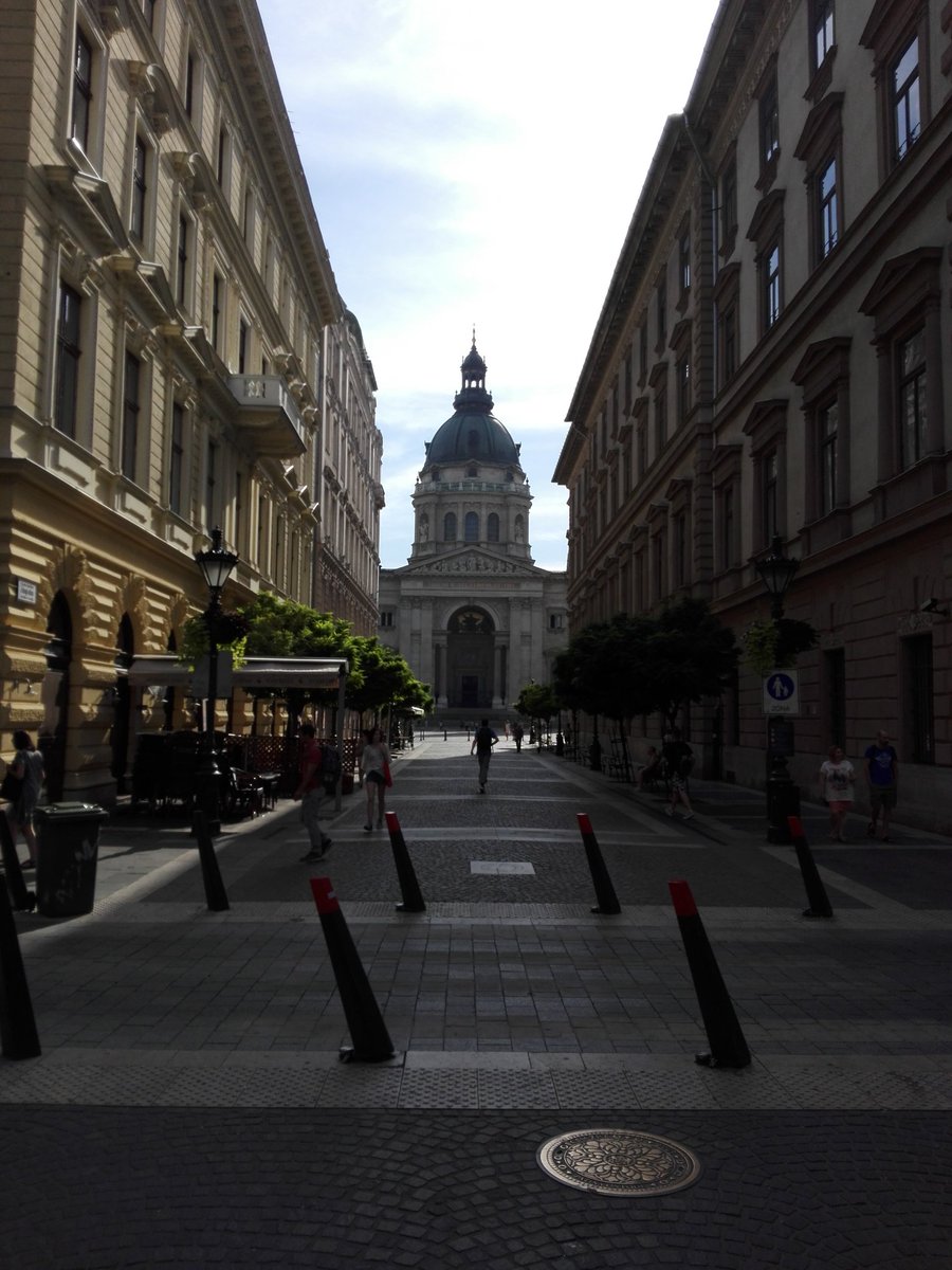BCautres's tweet photo. Early in the morning in Budapest, very close to the #CEU #SSMT2017. Soon will come our students ! In the meantime let's get coffee ! https://t.co/YiEj47TyT0