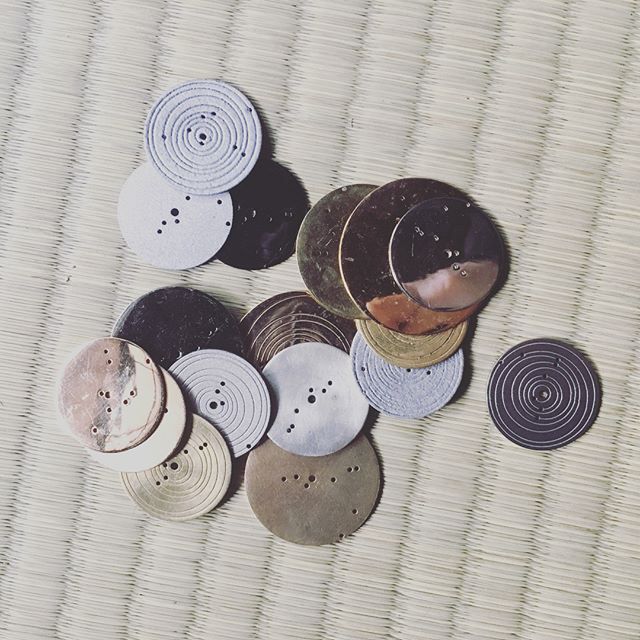 weirdrubikscube's tweet photo. π· best #pogs collection ever! #spacetimecoordinates https://t.co/VQyWMSp7km