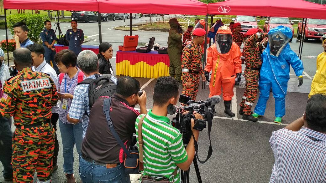 Saksikan Kesiapsiagaan Pasukan Hazmat JBPM dalam <a href="/BuletinTV3/">Buletin TV3</a> hari ini &amp; di <a href="/tv1_rtm/">TV1 Malaysia Official</a>  <a href="/tv9malaysia/">TV9 Malaysia</a>  <a href="/bernamadotcom/">BERNAMA</a> &amp; @TVAlhijrah114 mlm ini