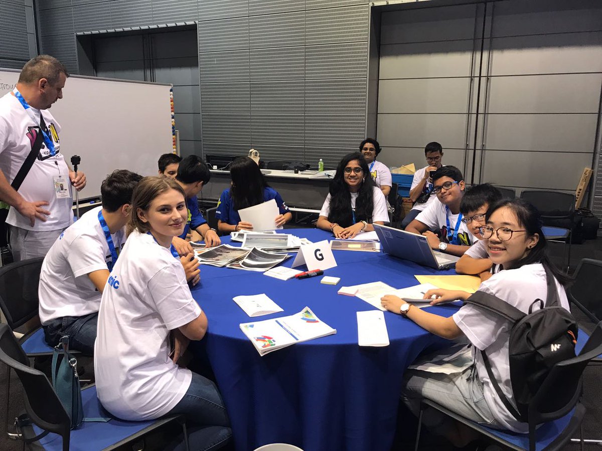 Panasonic_MEA's tweet photo. #Oman join the group discussion with students from #Vietnam &amp; #Slovakia. #KidsWitnessNews #KWNGlobalSummit 2017. #Creativethinking https://t.co/lSQIe9NJXy
