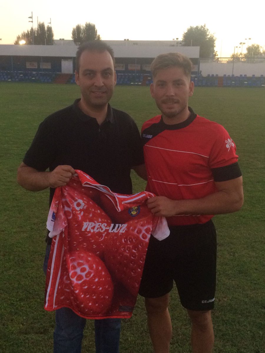 clubdpinzon's tweet photo. Fali, nuevo jugador del @clubdpinzon para la próxima temporada.
https://t.co/BqkOCvqfu3 @futbol_onubense @golenhuelva @huelva24deporte https://t.co/5Mj78jraxF