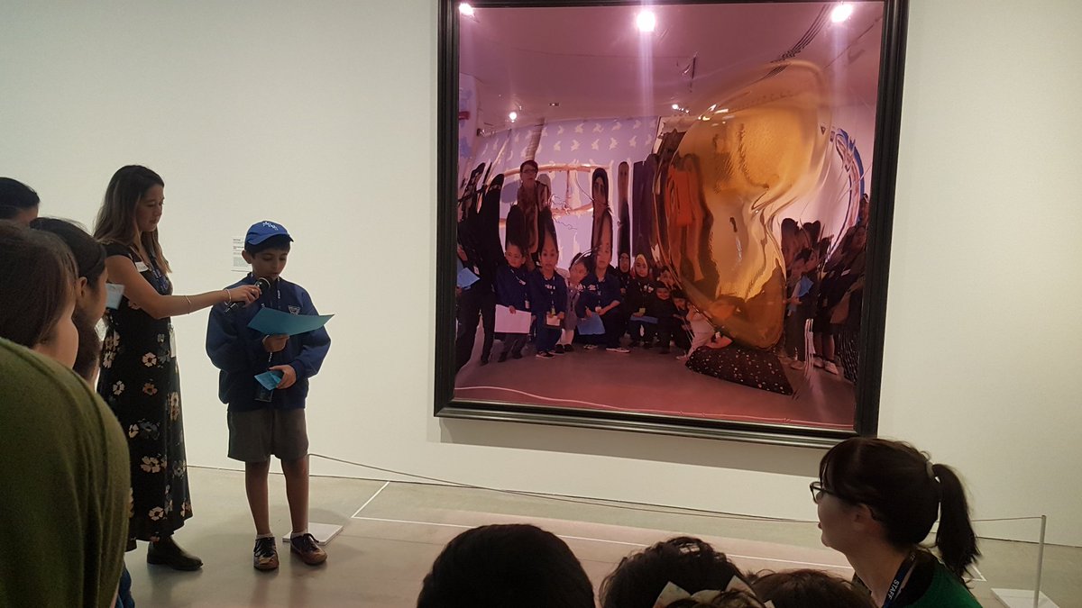 merrylandseast's tweet image. Explaining the work of Dale Frank #EdWeek17