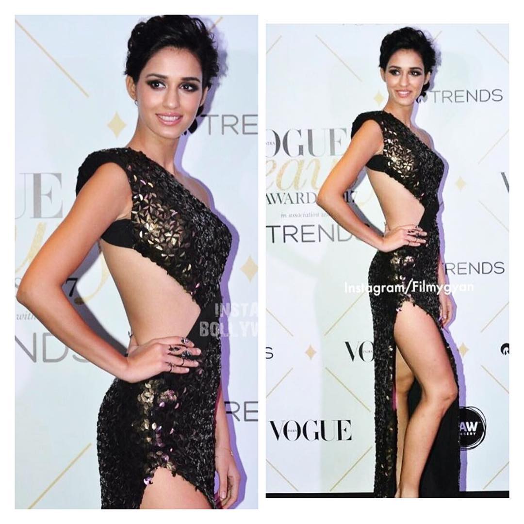 DishaPataniFC9's tweet photo. Congratulation @DishPatani for winning #FreshFace award 
She look Gorgeous in this dress💗💘 https://t.co/LTBna9raiD