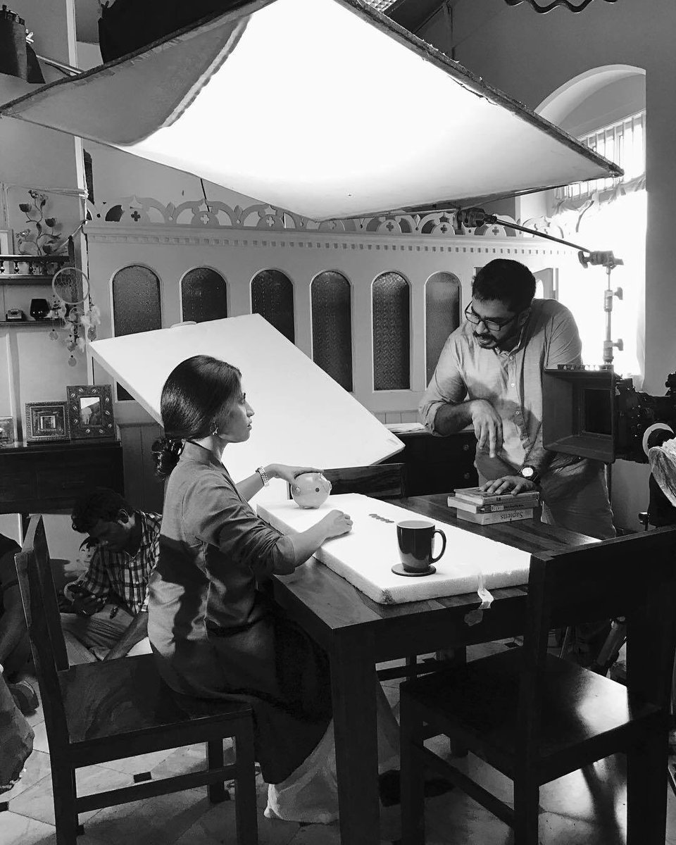 Viscomm_'s tweet photo. #Throwback to our director having a word with @konkonas in between takes #FundYourOwnWorth #TBT https://t.co/dEPxDn2a95