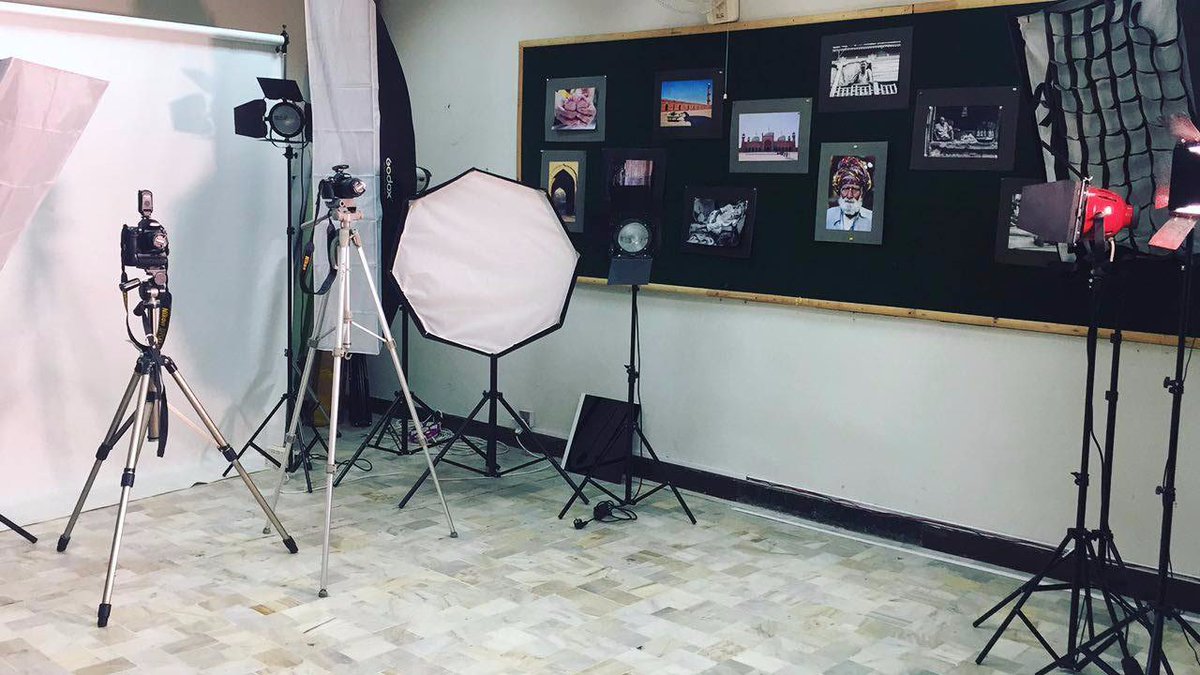 CISD30's tweet photo. Photography lab
#cisd #lahore #photography #khan #travelandtourism #humtv #digital #fashion #ukcertified https://t.co/RhpYh3NFAz