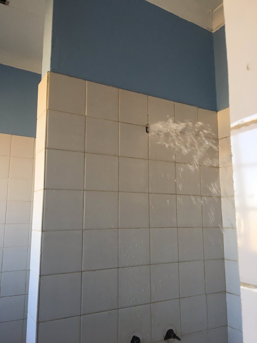 NonnysZA's tweet photo. Disheartening to see how communities don't take pride in their facilities and look after them #AdoptAPool & enjoy the benefits #JoburgPools https://t.co/tUjVEZCw7t