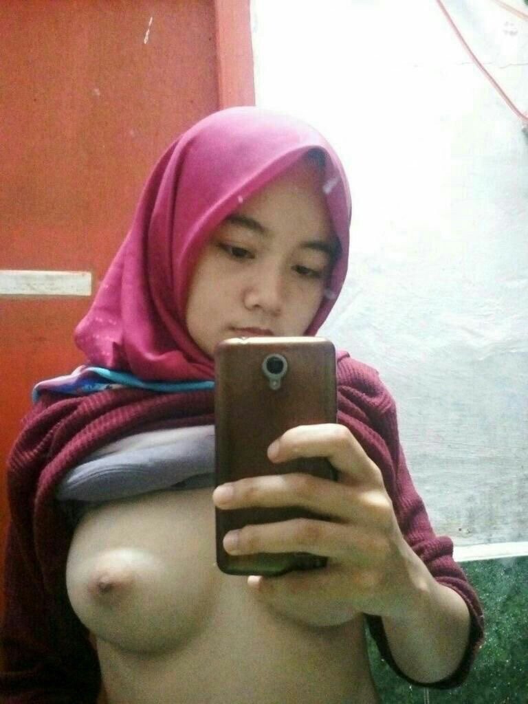 naked-jilbab-tumblr-blone-lesbians-nude