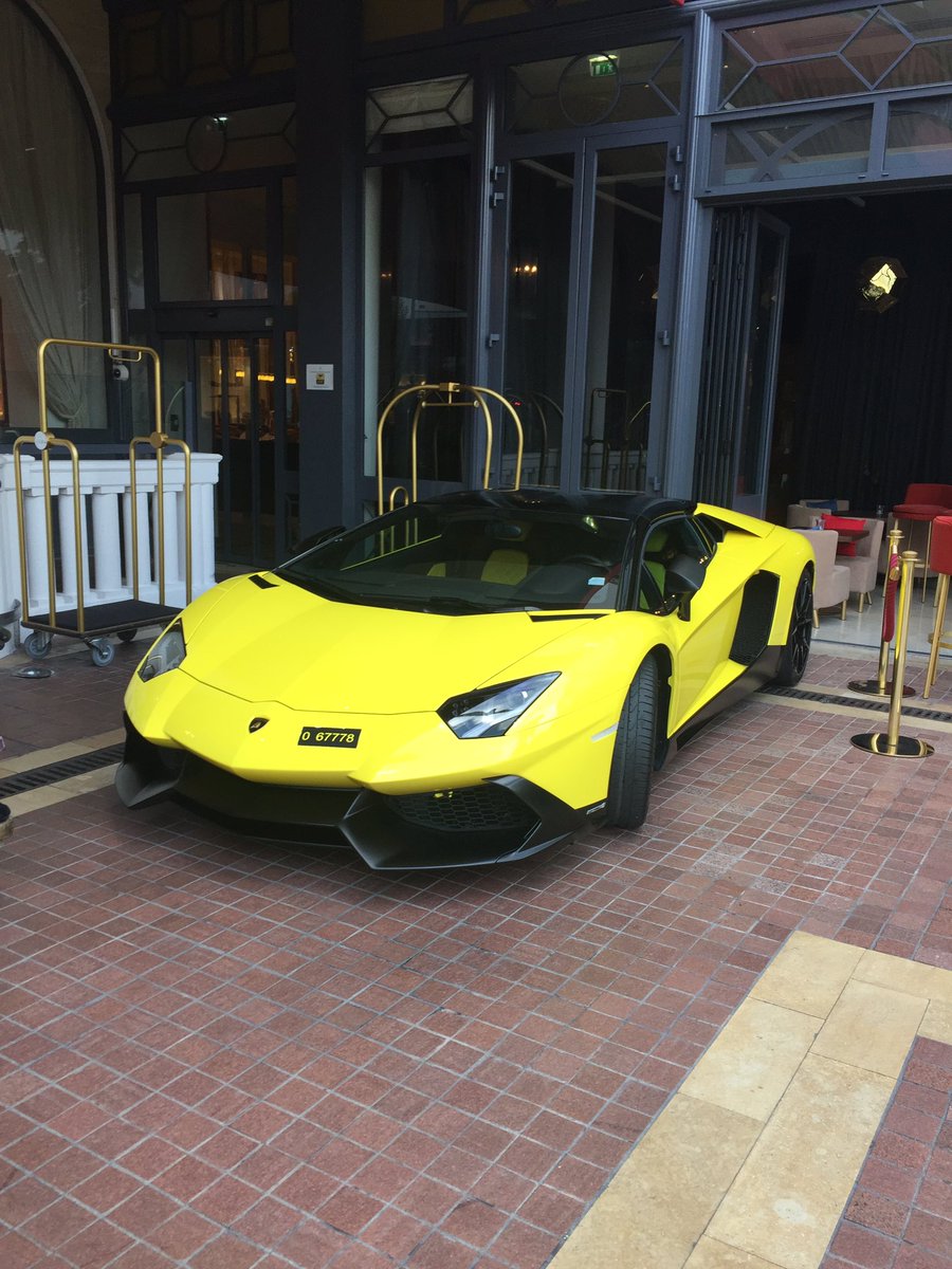 bhsupercars's tweet photo. 50th Anniversario! #lamborghini #aventador #50thanniversario #50thaventador #lamborghiniaventador50thanniversario #yellow https://t.co/pG6pXC6uCw