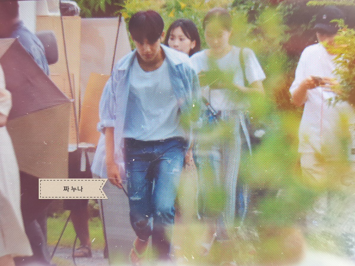 wach_aree's tweet photo. Run baby run...🏃‍♂️🏃‍♂️🏃‍♂️ #Mingyu #seventeeninbkk https://t.co/TgUsl586wE