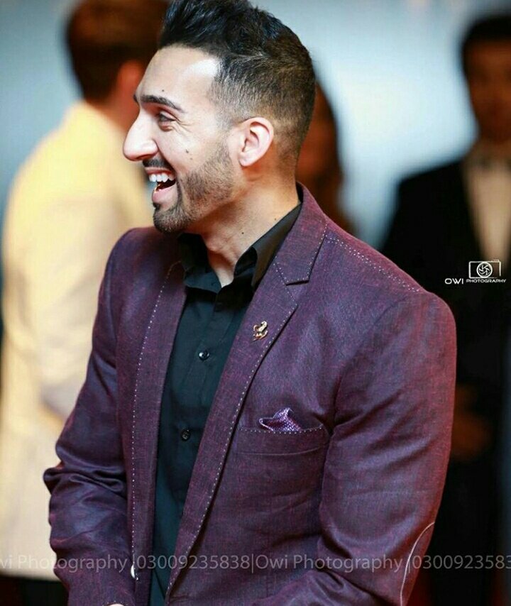 MahnoorSaif2's tweet photo. Use your smile to change the world, Don't let the world change your smile😋😆 .. @Shamidrees https://t.co/cMBhupGzeR