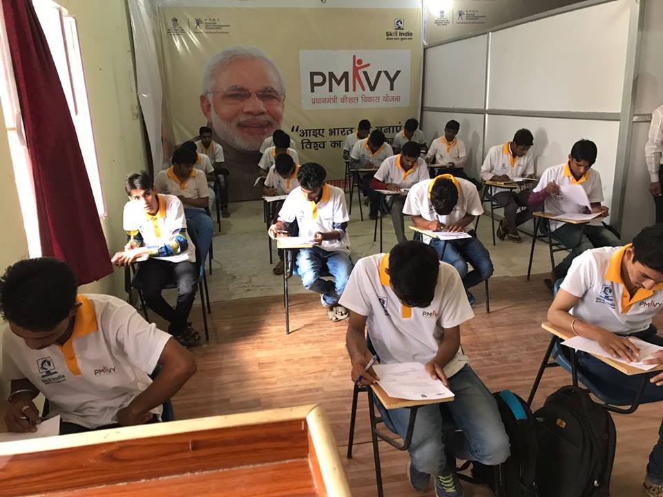 Premiershield77's tweet photo. Assessment @Arravalee01 for @SSSDC 5th batch #PMKVY,#ISupportSKillIndia, #SkillIndia,@NSDCIndia, @RajivPratapRudy, @MSDESkillindia https://t.co/h0mYmRO51T
