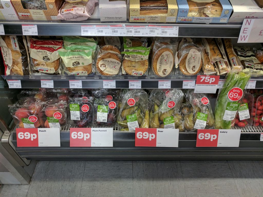 cabus_spar's tweet photo. 69p 69p 69p 69p oh and there is even more fantastic offers in-store @SPARDSAP https://t.co/WiL9zbUkzm