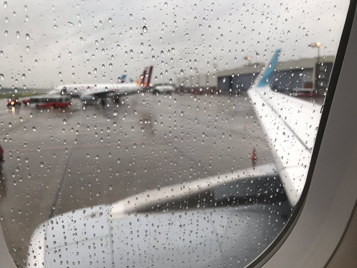 MUCAviation's tweet photo. Had a rainy short #Eurowings flight this morning from HAM to CGN... video coming soon on youtube! https://t.co/RcaIgUO6w3