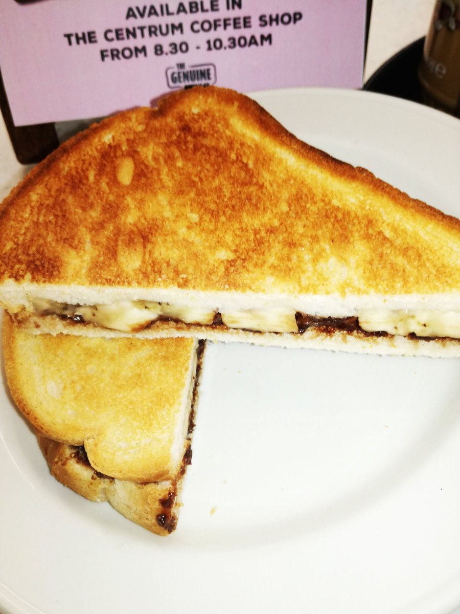 Mills1970Mills's tweet photo. #Hotnfreshoutthekitchen our Delicious Sweet Breakfast Toasties in the Centrum Coffee @GenuineDining @NorwichResearch # peanutbutterjellytime https://t.co/7ScDd4i8LG