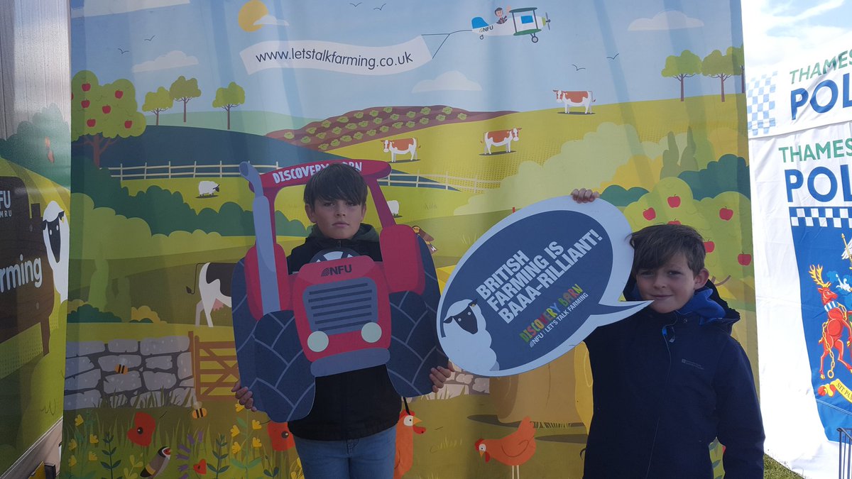 AmyT123455's tweet photo. @Countryfilelive #letstalkfarming https://t.co/p0JDJWHe44