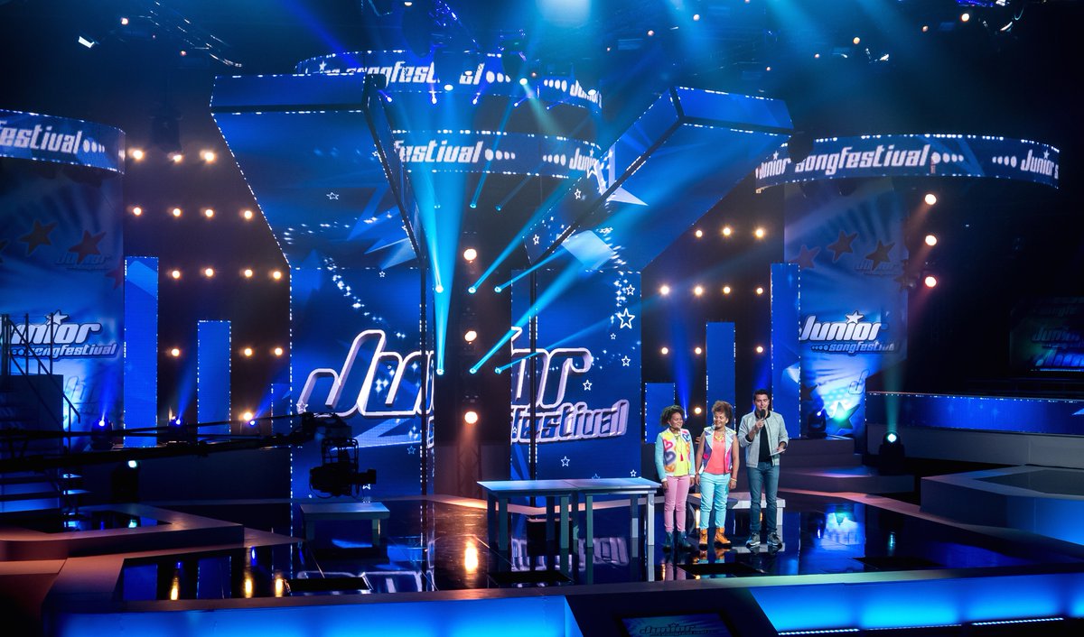 EventecNL's tweet photo. Eventec leverde de technische faciliteiten voor de liveshows van het Junior Songfestival in 2014 #tbt @AVROTROS @jrsongfestival @United_NL https://t.co/n6cnpF8Omz
