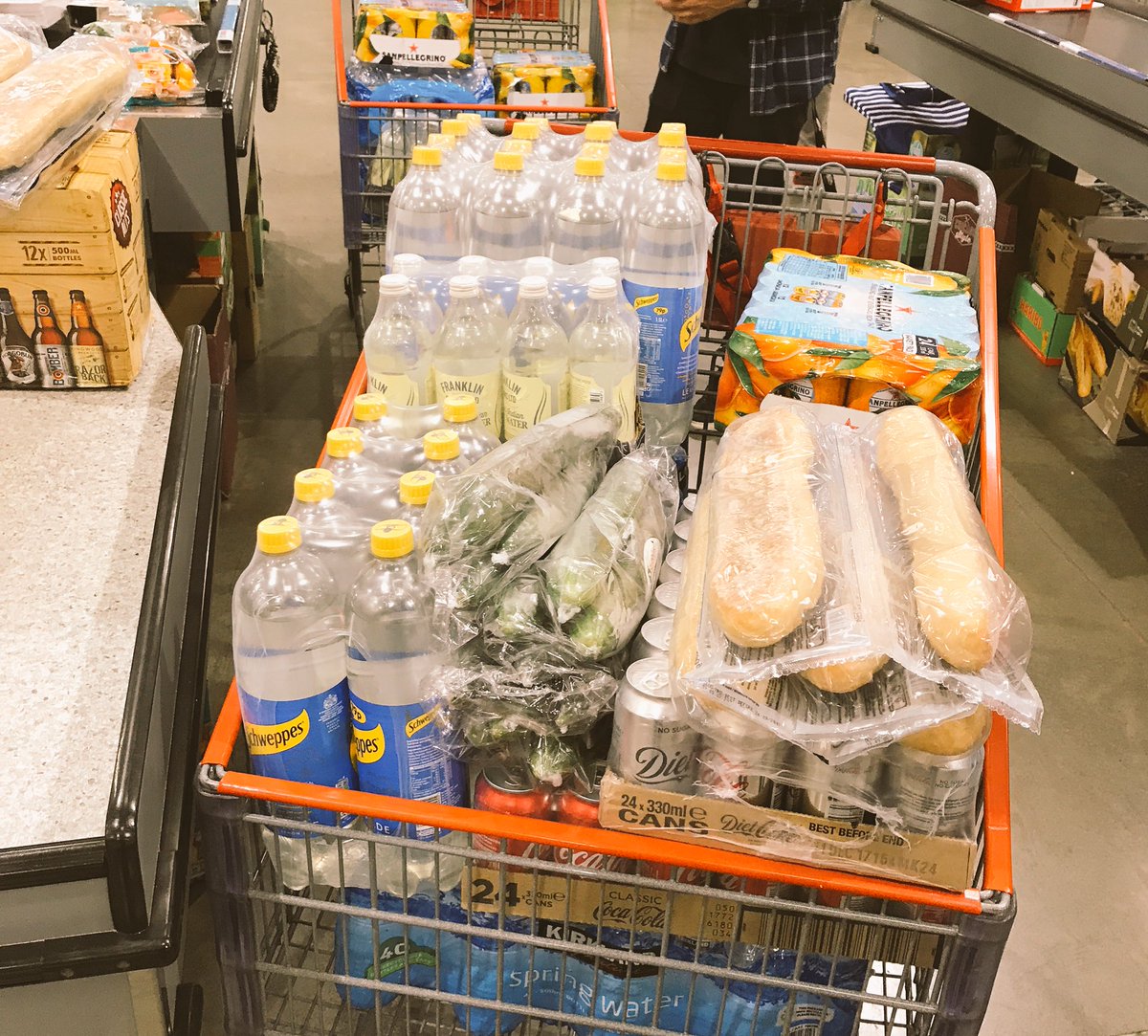 fund_fayre's tweet photo. A quick shop at Costco they said! #fundraising #Food #Fundraising https://t.co/bW0D4jBaRQ