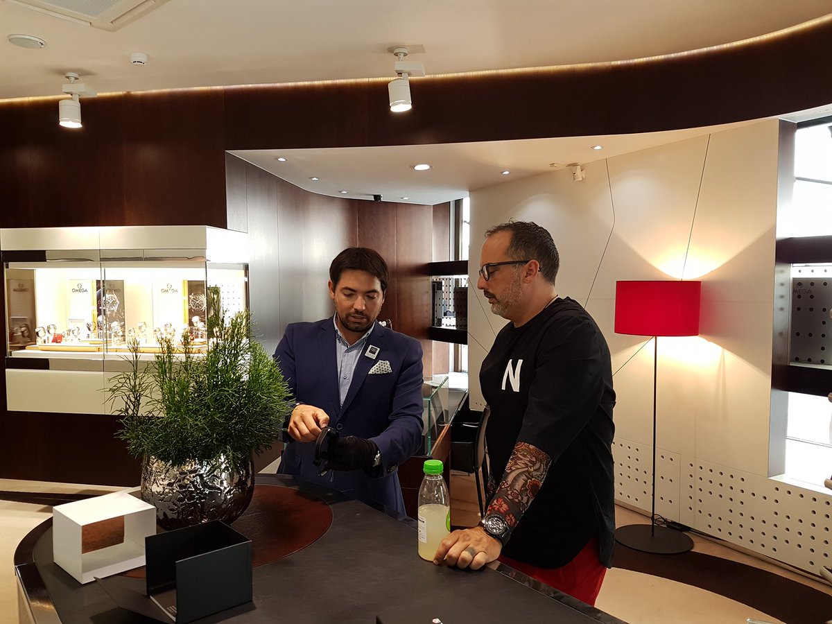 SlowatchSlo's tweet photo. Novi ambasador znamke @TAGHeuer je popularni pevec #ToniCetinski več na 👉https://t.co/bs7zmNrBSo https://t.co/gMv0711HAo