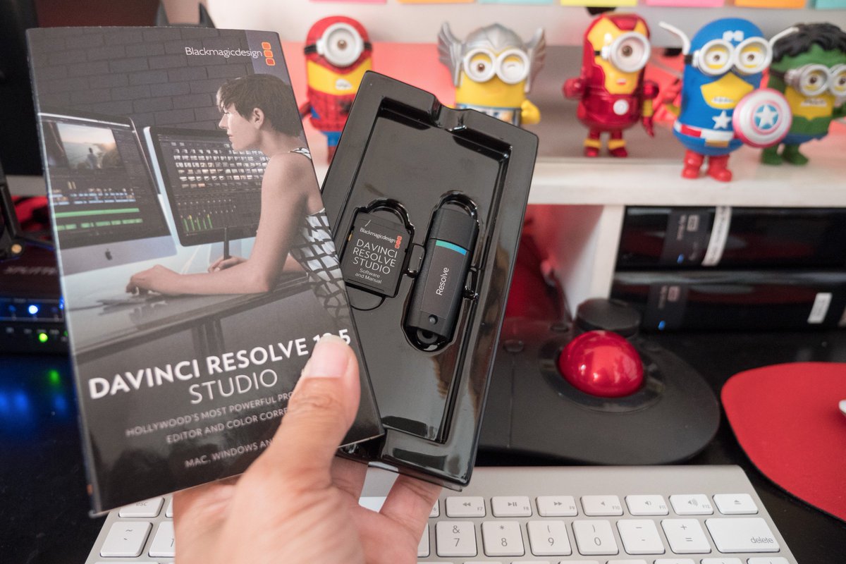 goenrock's tweet photo. Kalau udah beli DaVinci Resolve Studio, udah boleh pasang profesi 'Colorist' di profil socmed belum? #yesriver https://t.co/r8kpNYvpqY