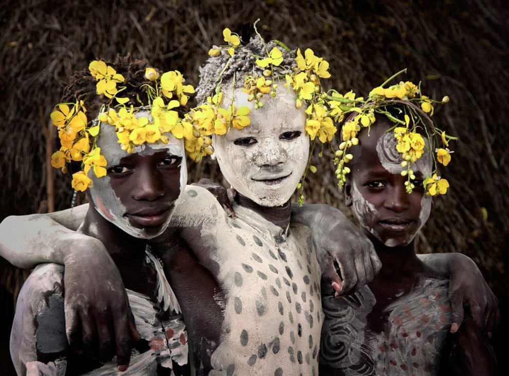 Jimmy_P_Nelson's tweet photo. Beautiful world! #Joinjimmy Karo children in Korcho Village #Ethiopia #Karo #Korcho #Children #Connectworlds #Inspire #JimmyNelsonFoundation https://t.co/J0tCAaVrEo
