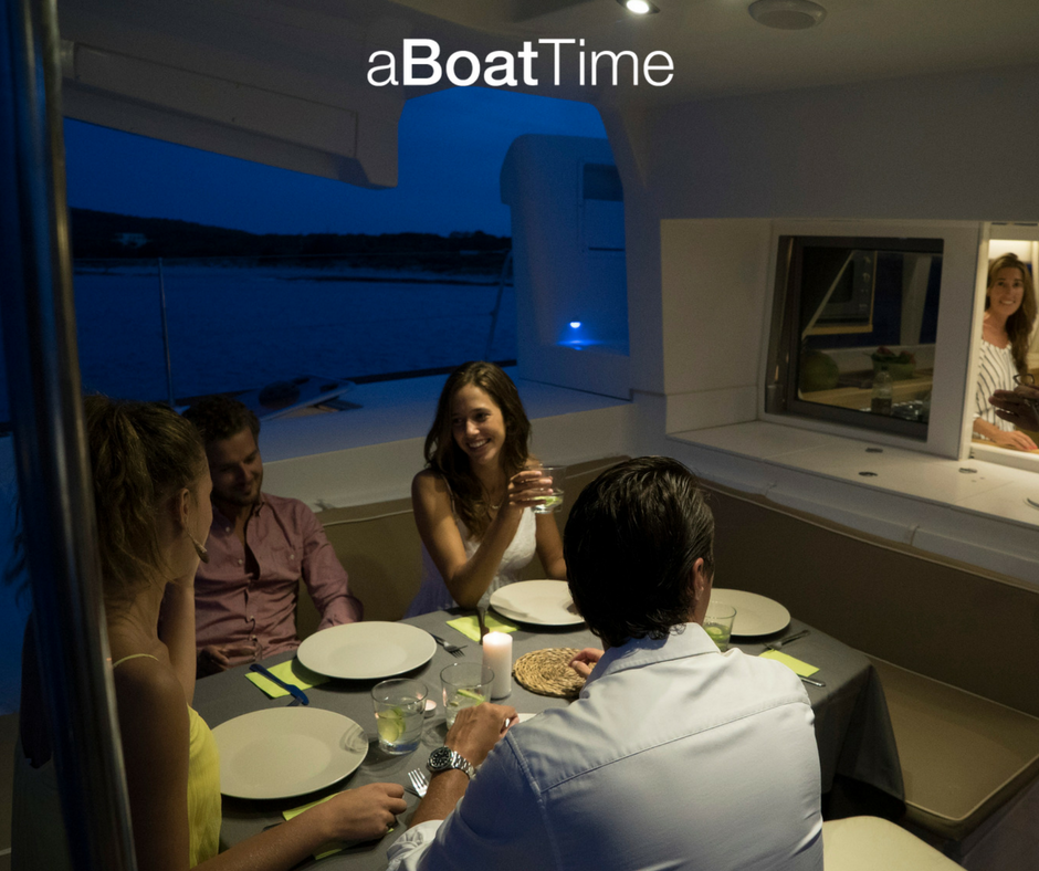 Dinner with a view. 🍽️😍
#ThingsToDoOnaBoat 
aboattime.com/en/