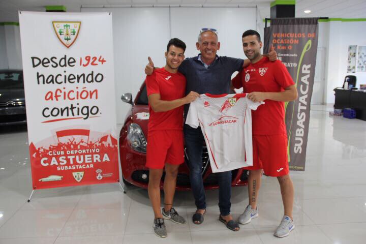 CastueraCd's tweet photo. Seguimos creciendo.
Miguel, renueva por nuestro club una temporada más.
Moisés ( @moyses89 ), vuelve a la que fue su casa.
#AguanteCastuera https://t.co/SbwzeLuir9