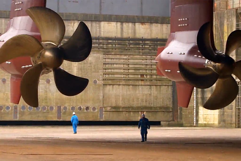 NeptuneYachts's tweet photo. What Makes The World’s Largest #CruiseShips Go? These Monster Pods!  https://t.co/E1fyLsqYd7 #ABBAxipods @oceanofnews https://t.co/V19tRJm9ba