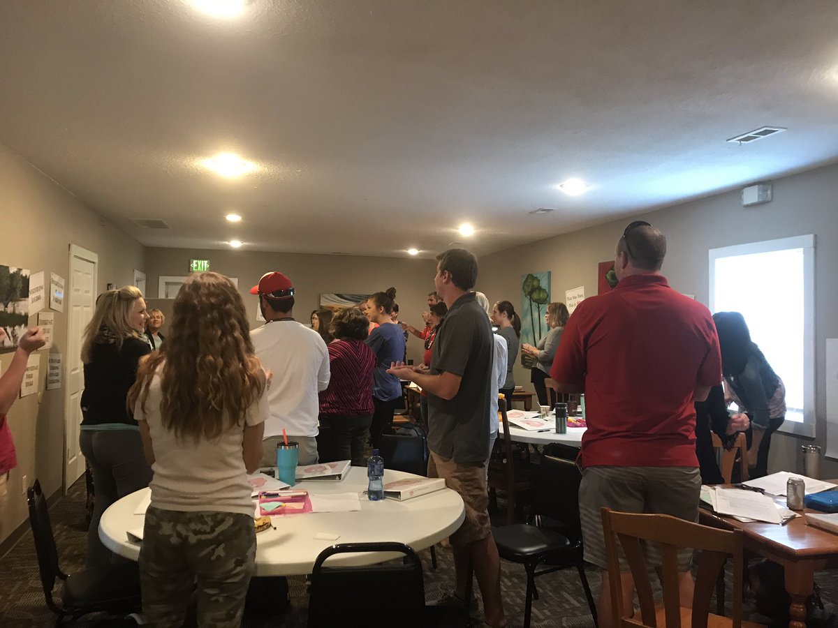 BMcDubb1's tweet photo. Starting the day right @USD418 #QuantumTraining These people rock! https://t.co/WzbOkPpK5D