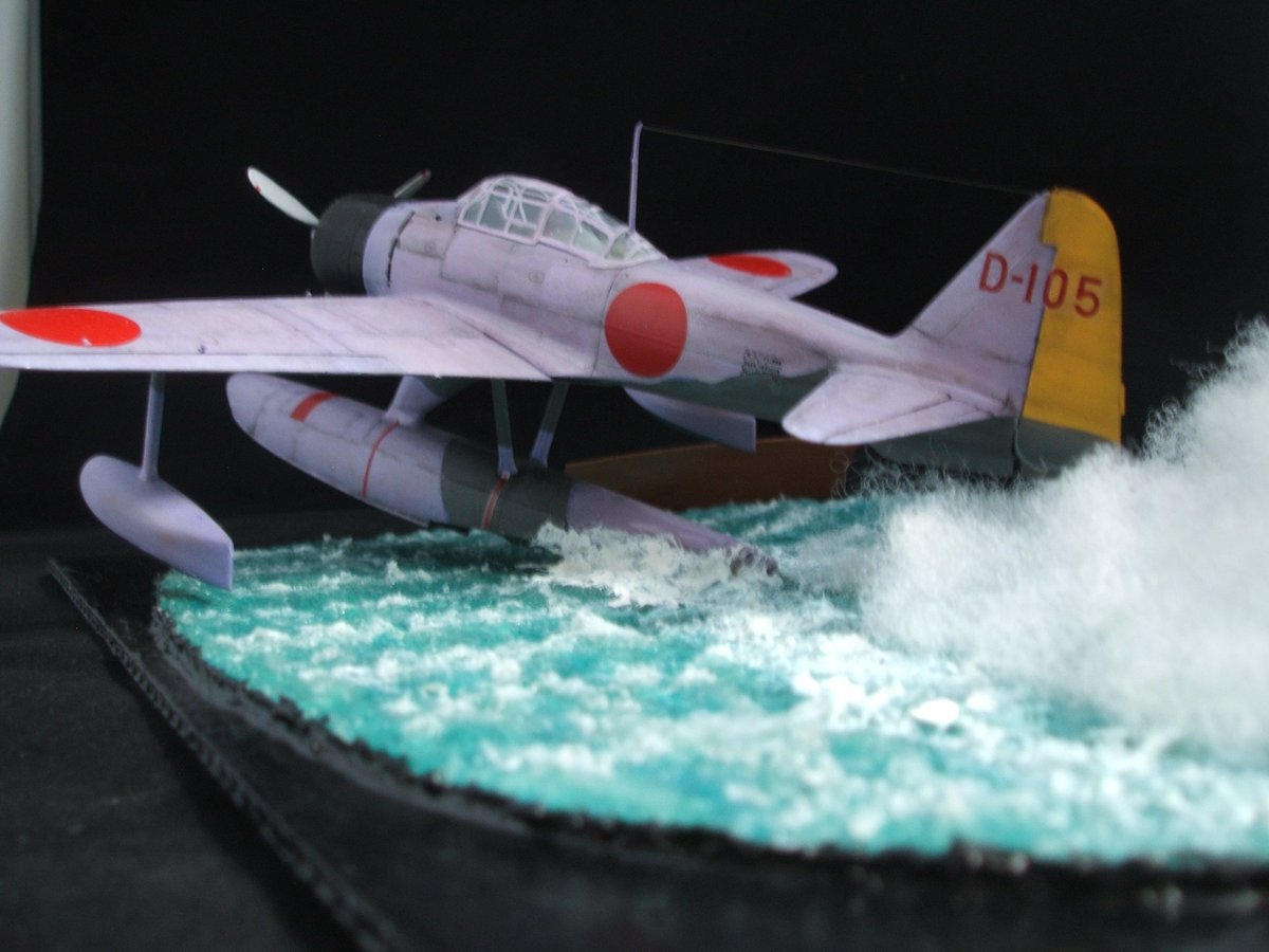 Nishiryo A Twitter タミヤ1 48日本海軍二式水上戦闘機 藤色水戦 完成 アリューシャン列島方面でこの ような塗装が施された機体が使用 されたという一説を知り 製作した 次第です ジオラマは離水シーン 水上機 ならではの場面ですね