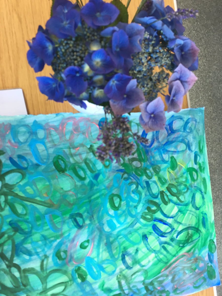 CreativChangeNI's tweet photo. Deconstructed hydrangea @ChicagoBelfast @ballynafeigh74 https://t.co/6XAEnEV7GW